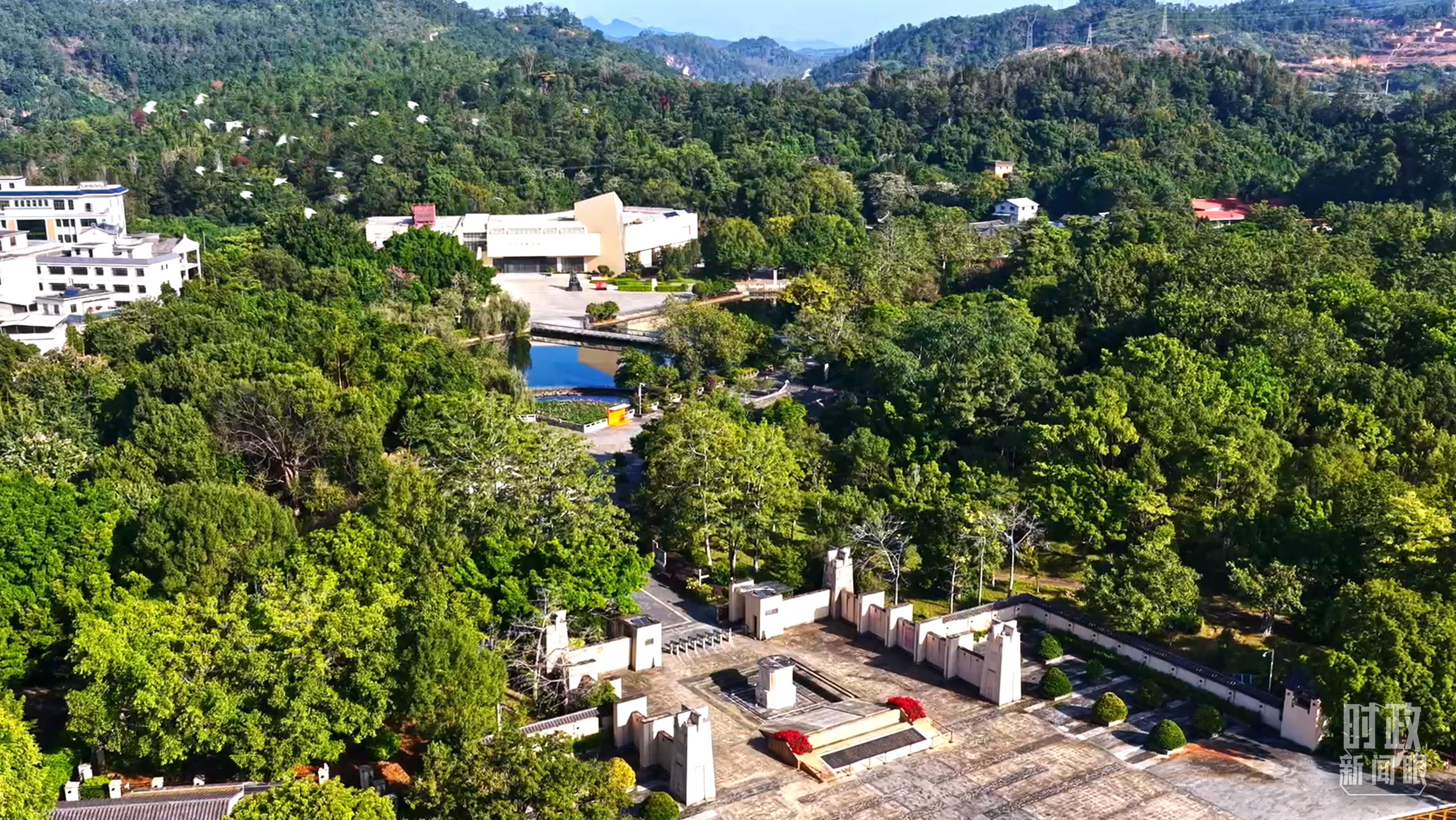 时政新闻眼丨四中全会后首次考察,习近平来到广东梅州