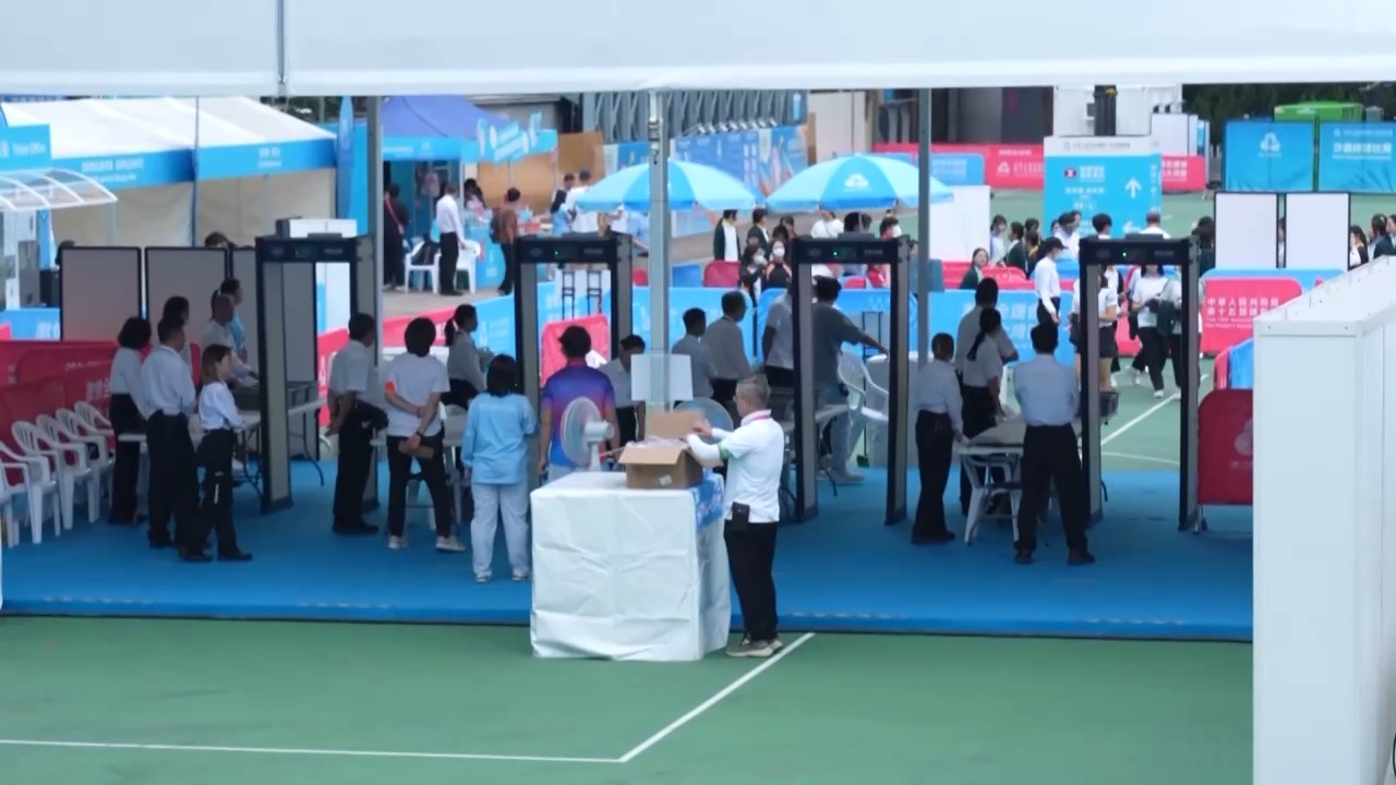 1.6万名香港志愿者服务第十五届全运会 诠释香江风采