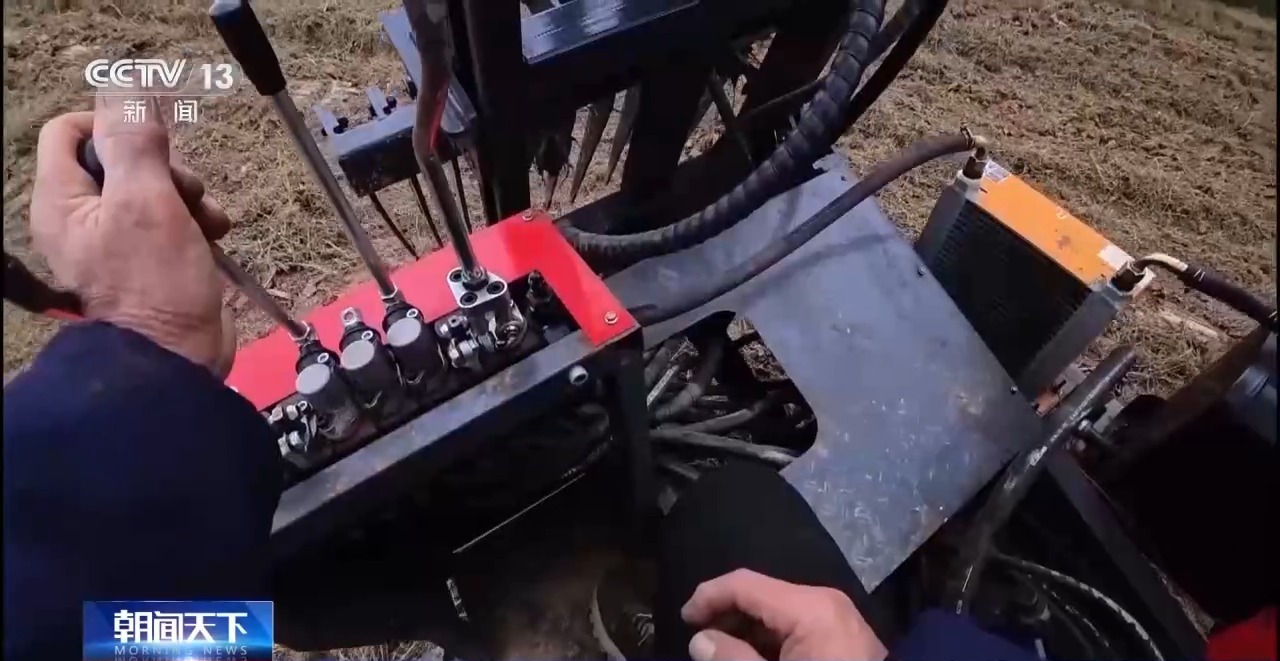 从“无机可用”到“优机可选” 小农机在丘陵山区更快更好“跑”了起来