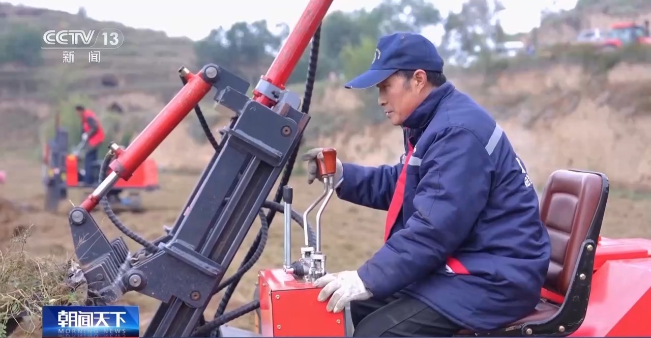 从“无机可用”到“优机可选” 小农机在丘陵山区更快更好“跑”了起来