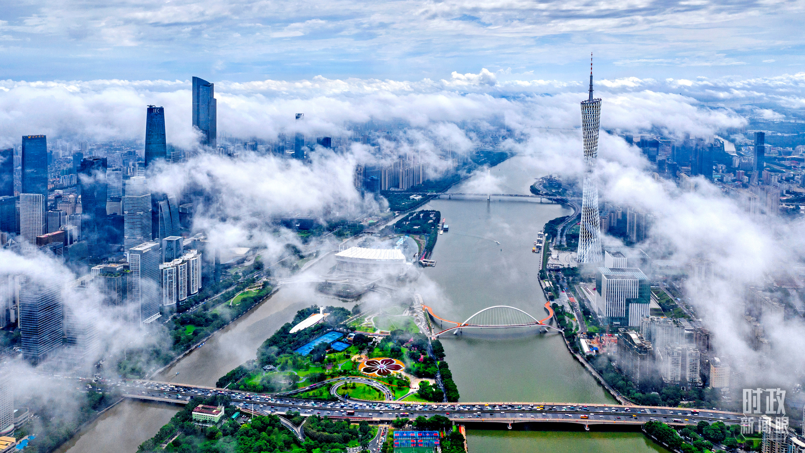 时政新闻眼丨“十五五”如何走在前、作示范、挑大梁?习近平为广东发展作出战略指引