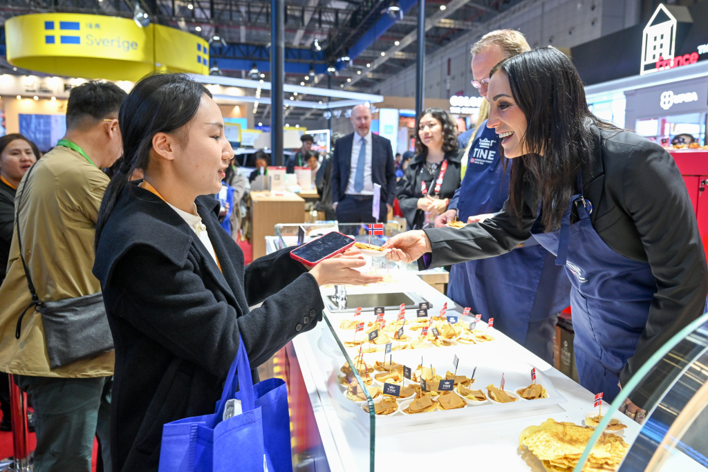 何为进博|消费新图景,正从四叶草“溢出” 何为进博|消费新图景,正从四叶草“溢出”