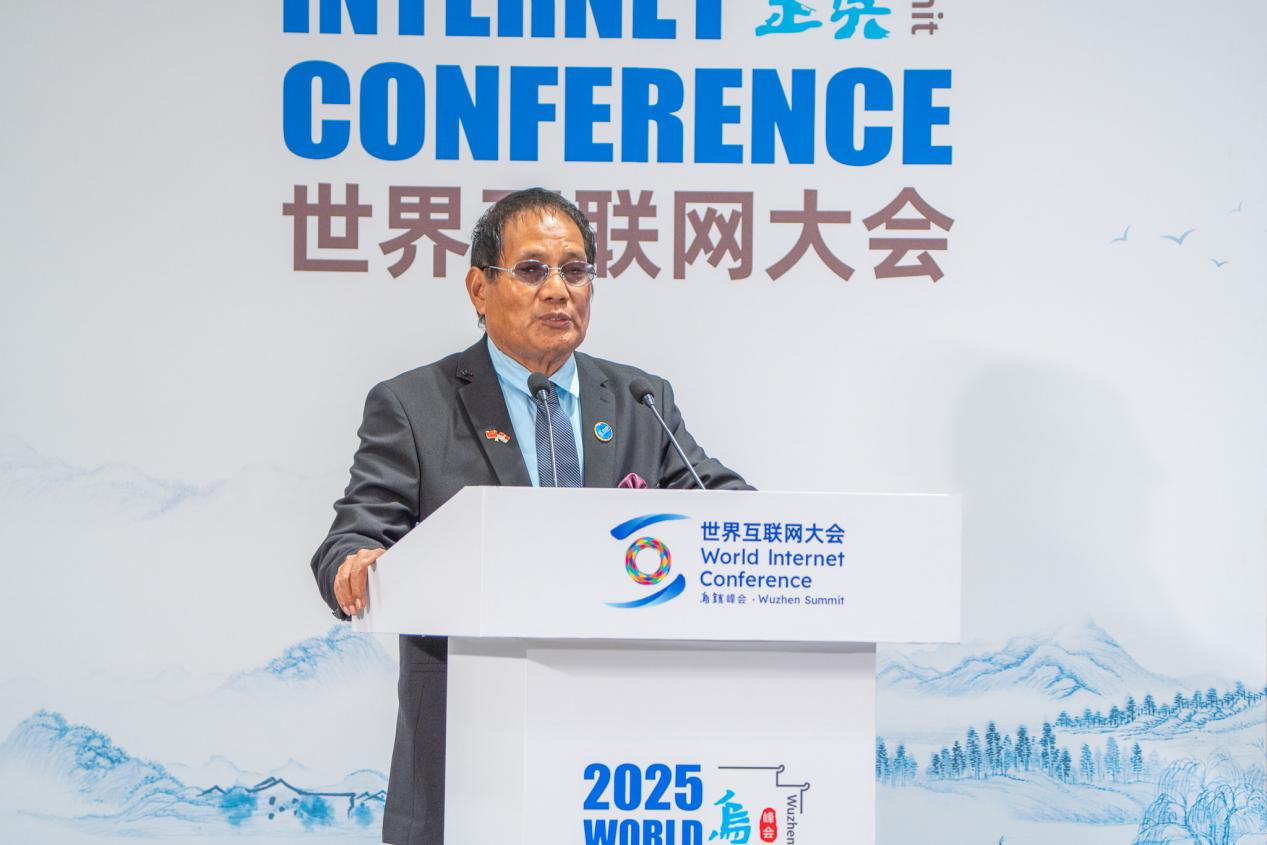 亚历山大·蒂伯:技术是为了保护、弘扬和赞颂传统,而非取代 亚历山大·蒂伯:技术是为了保护、弘扬和赞颂传统,而非取代