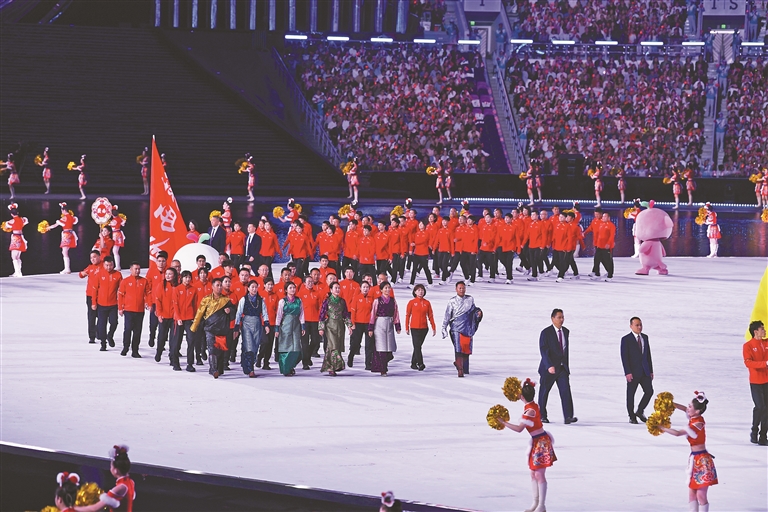 雪域健儿逐梦大湾区——西藏自治区代表团亮相十五运会开幕式侧记