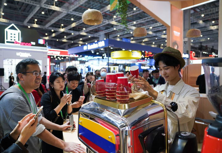 在开放共享中奔赴美好未来——第八届中国国际进口博览会观察