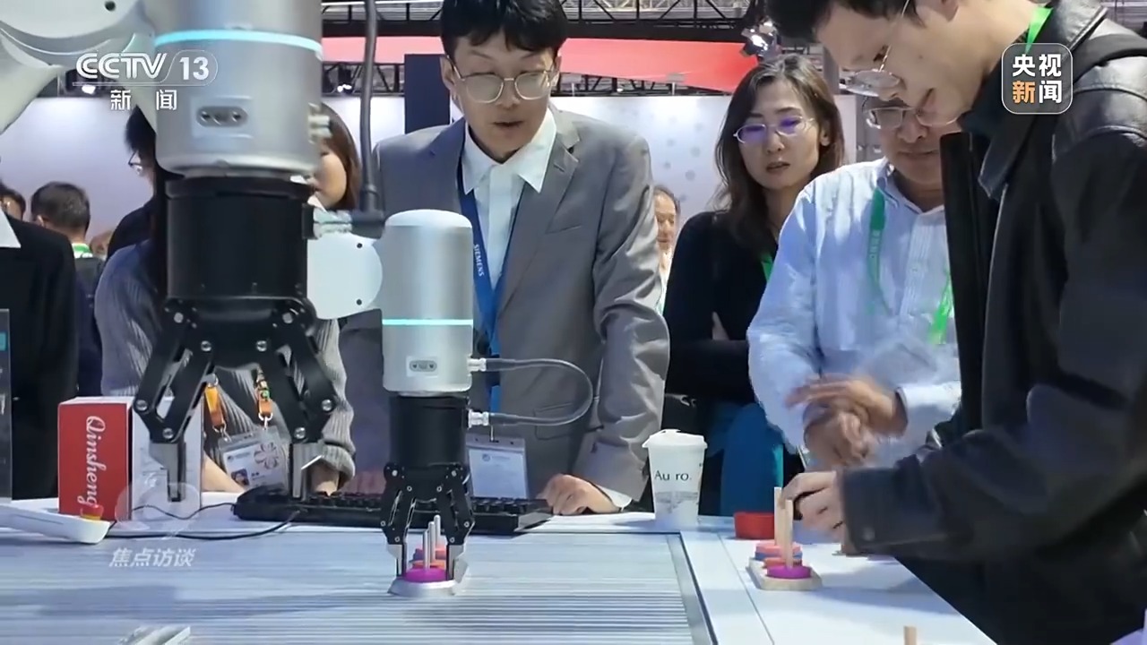 从“世界好物”到“全球商机” 进博八年交出亮眼“成绩单”