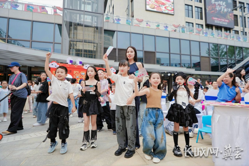 雄安,一座现代化新城正拔节生长