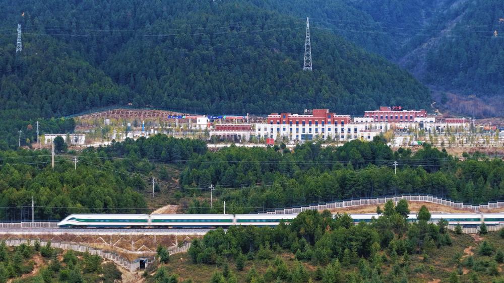 十五五规划@你|一条“云岭天路”串起的幸福密码 十五五规划@你|一条“云岭天路”串起的幸福密码