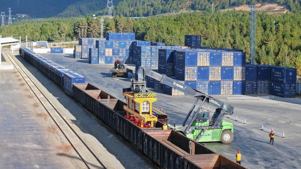 十五五规划@你|一条“云岭天路”串起的幸福密码 十五五规划@你|一条“云岭天路”串起的幸福密码