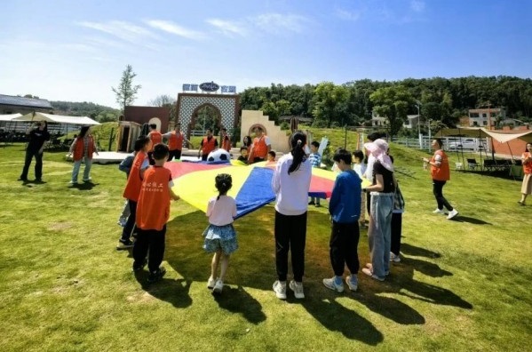 湖南:巾帼送暖传温情 服务基层千万家 湖南:巾帼送暖传温情 服务基层千万家