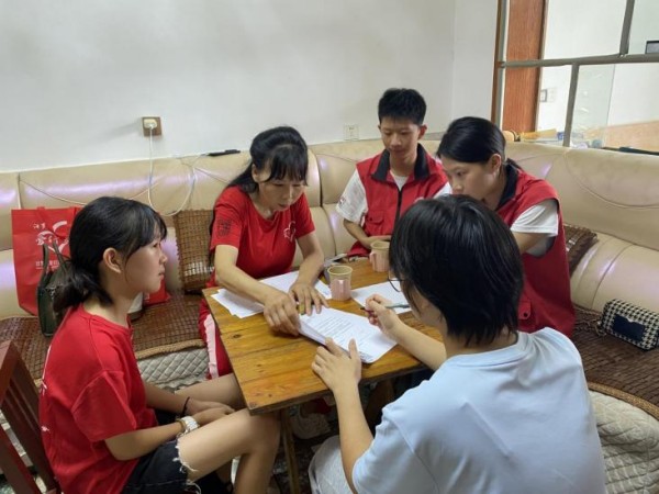 湖南:巾帼送暖传温情 服务基层千万家 湖南:巾帼送暖传温情 服务基层千万家