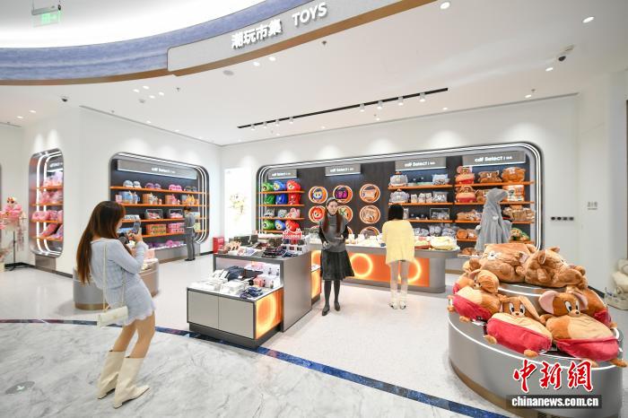 天津首家市内免税店投入运营