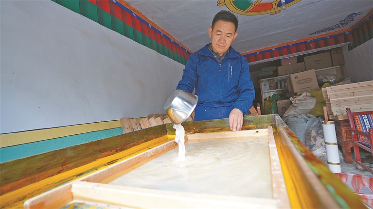千年技艺焕新生 传承赋能惠民生——记唐加乡直贡嘎秀藏纸 千年技艺焕新生 传承赋能惠民生——记唐加乡直贡嘎秀藏纸