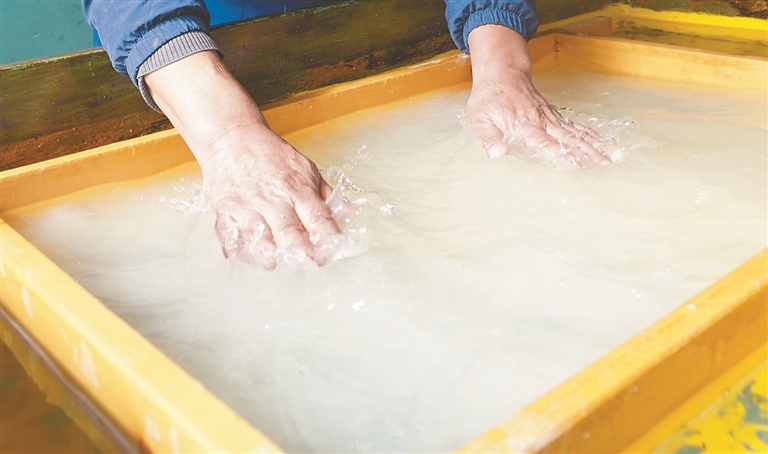 千年技艺焕新生 传承赋能惠民生——记唐加乡直贡嘎秀藏纸 千年技艺焕新生 传承赋能惠民生——记唐加乡直贡嘎秀藏纸