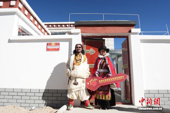 高原新居暖民心：西藏改则县茶措村开启宜居宜业新生活