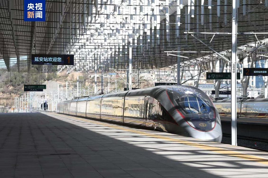 中国高速铁路进度条再“刷新” “八纵八横”正在改变你的生活