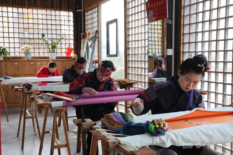 幸福是奋斗出来的