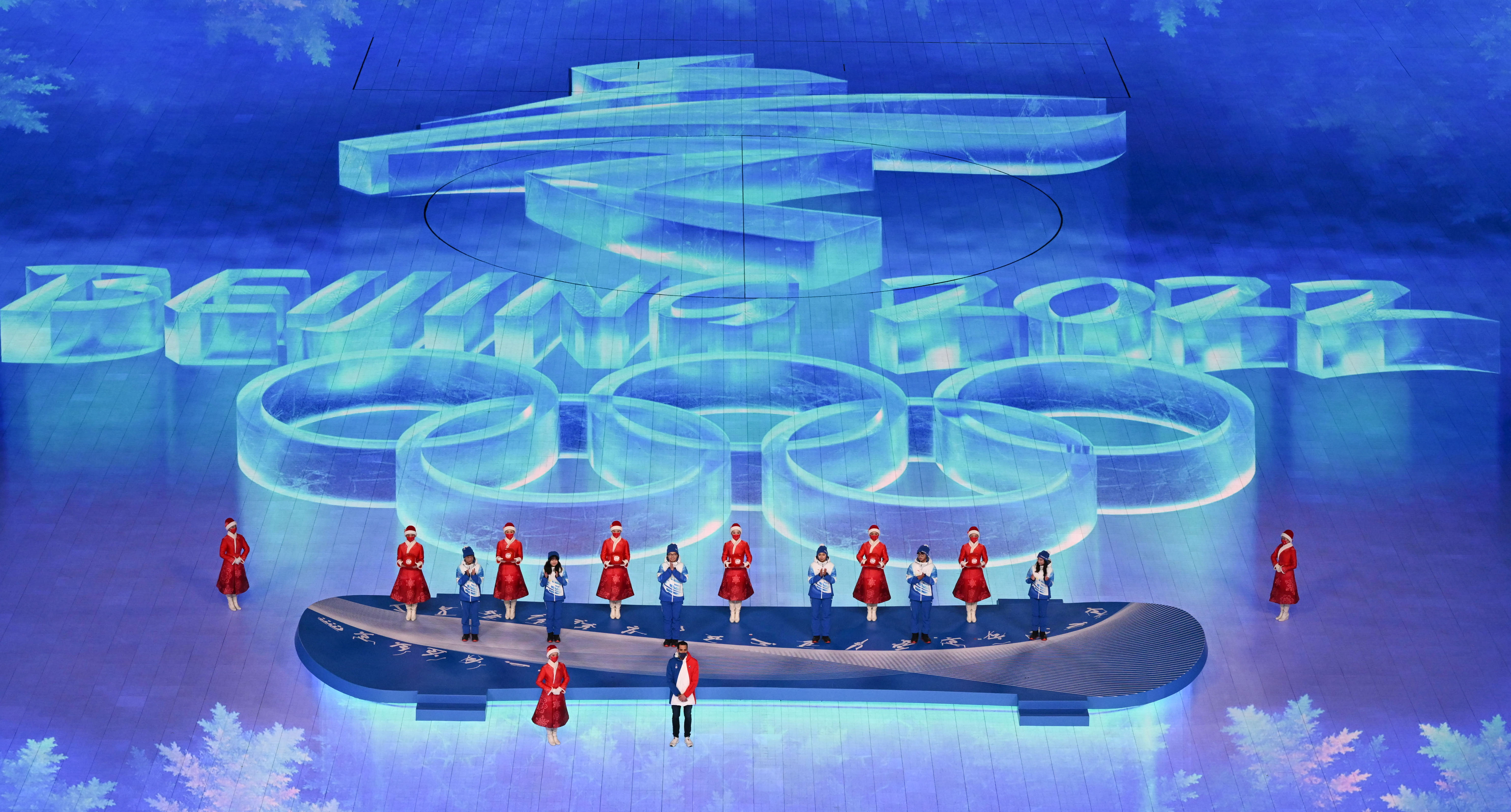 学习进行时丨习近平总书记和志愿者互动的温暖瞬间