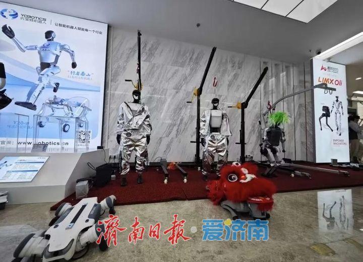 趵眼|北方首家“机器人6S店”落地济南,意味着什么?