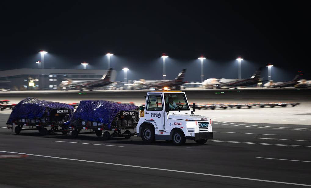 四中全会精神在基层丨 花湖一夜