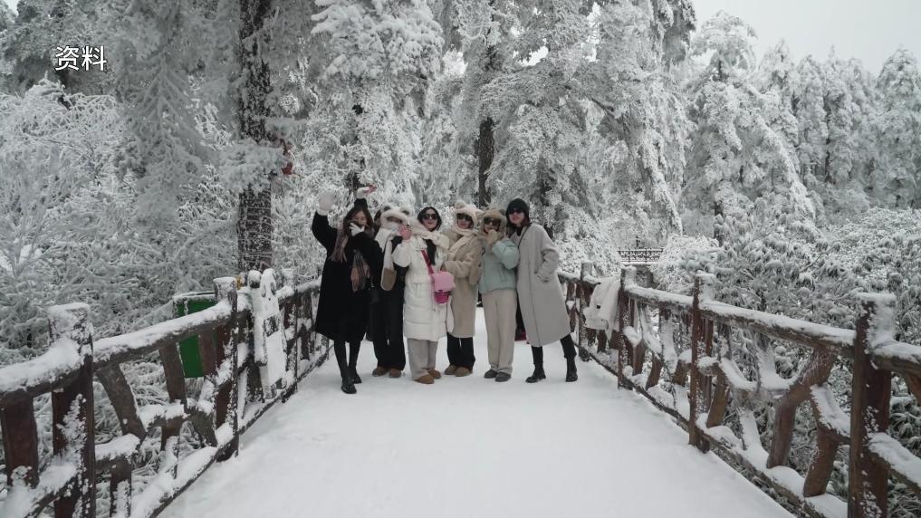 新华视点|“冷资源”点燃“热经济” 多地冰雪活动精彩纷呈
