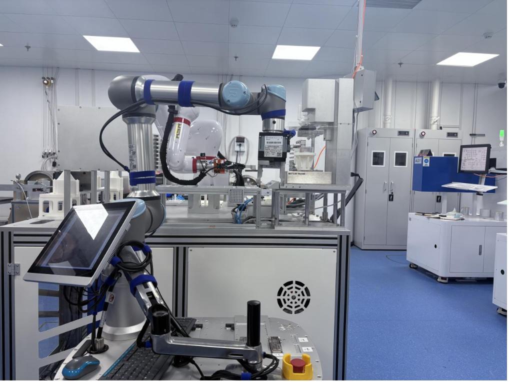 四中全会精神在基层丨突破想象!AI机器人成为实验室“主力军”