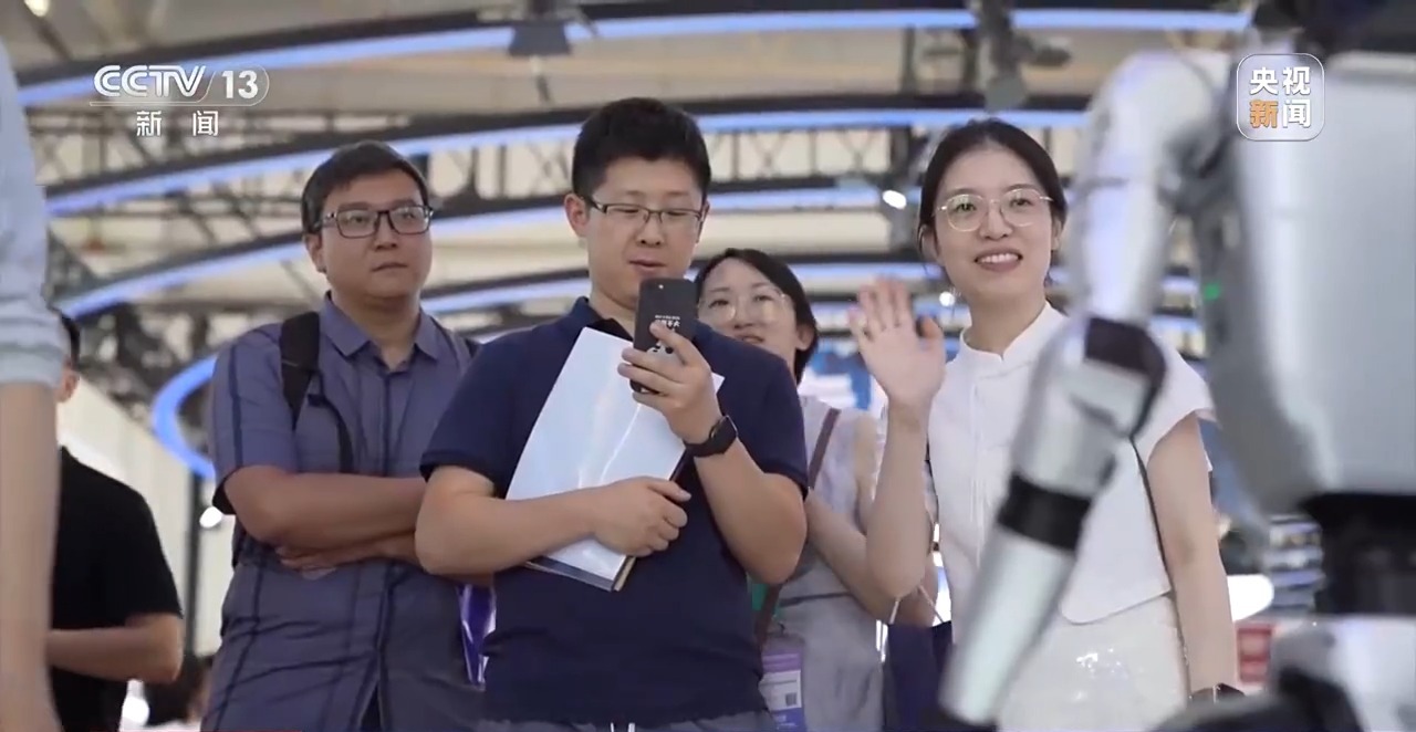 2026年中国经济向“内”求变 让老百姓“有钱花、敢花钱”