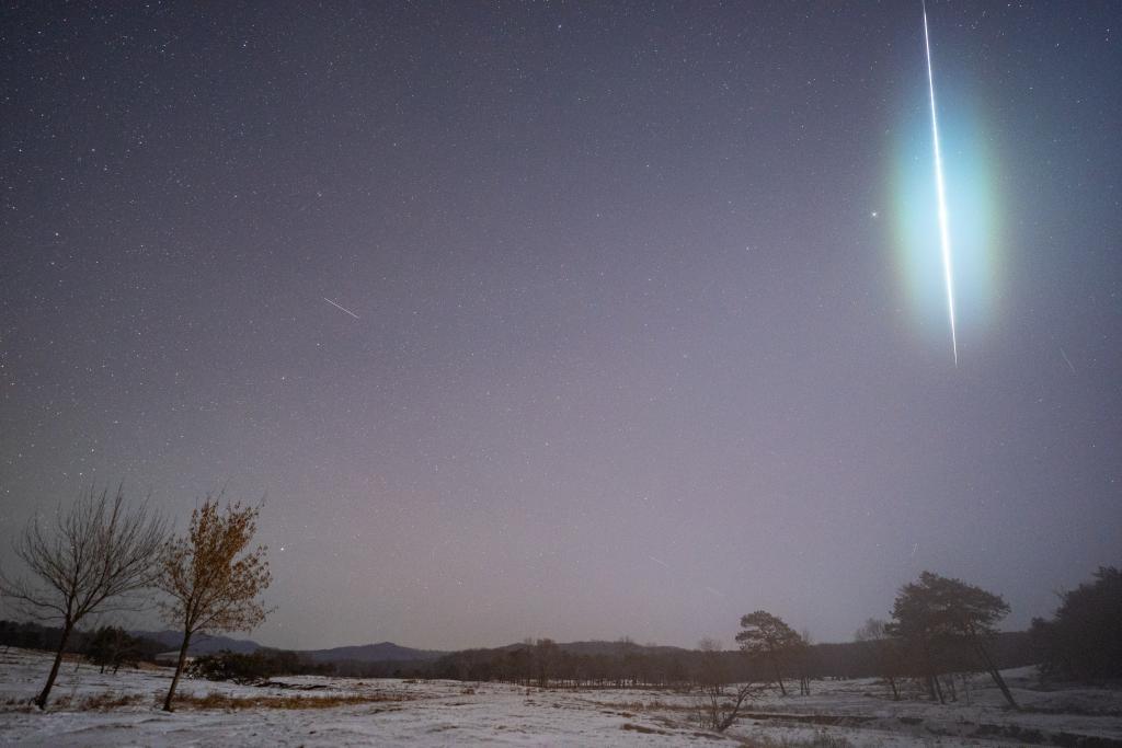 星空相册丨双子座流星雨演绎“浪漫天象”