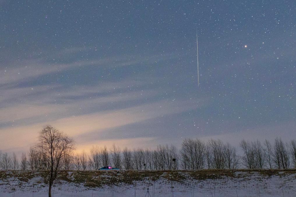 星空相册丨双子座流星雨演绎“浪漫天象”