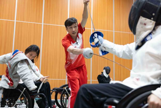 轮椅上的“剑客” 轮椅上的“剑客”