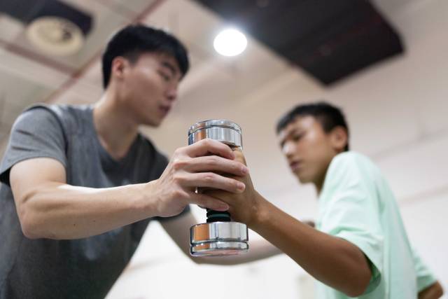 轮椅上的“剑客” 轮椅上的“剑客”