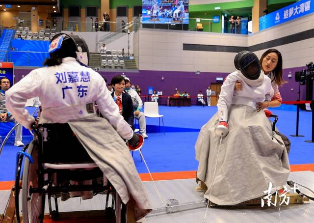 轮椅上的“剑客” 轮椅上的“剑客”