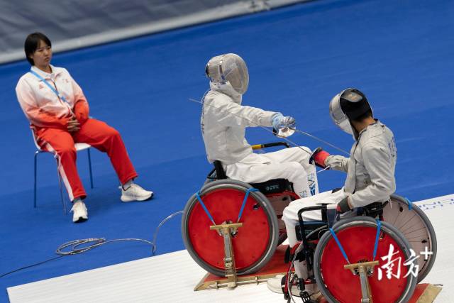 轮椅上的“剑客” 轮椅上的“剑客”