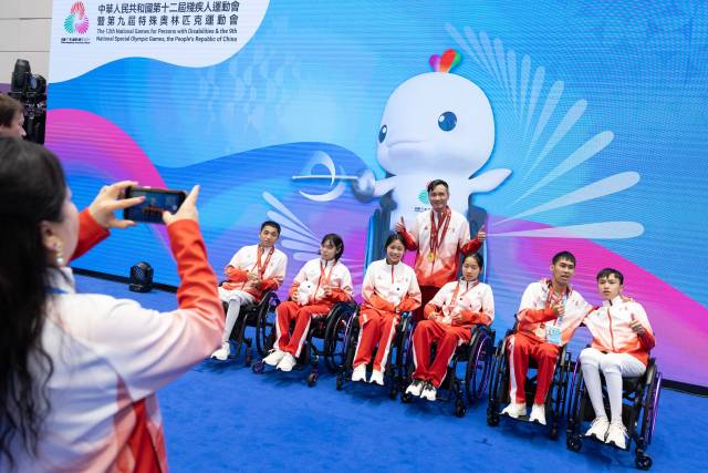 轮椅上的“剑客” 轮椅上的“剑客”