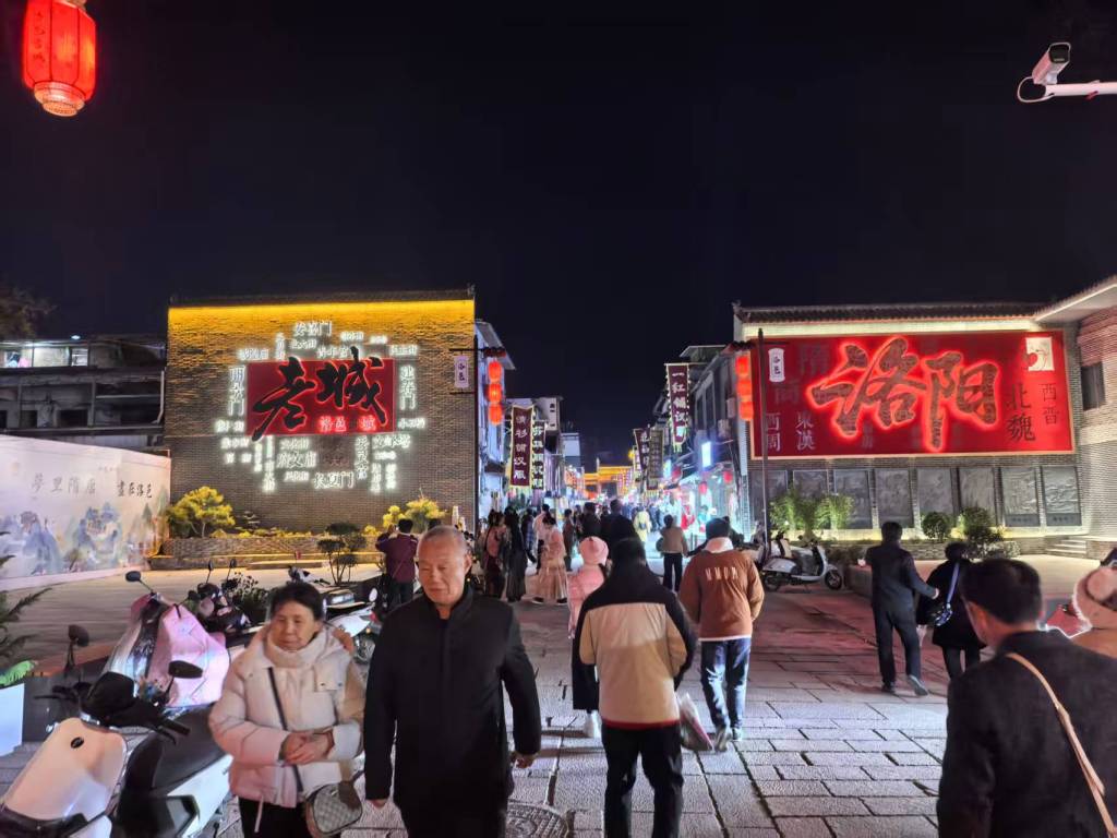 小城,何以生机勃勃|洛阳老城区:以汉服文化引来天下客 小城,何以生机勃勃|洛阳老城区:以汉服文化引来天下客