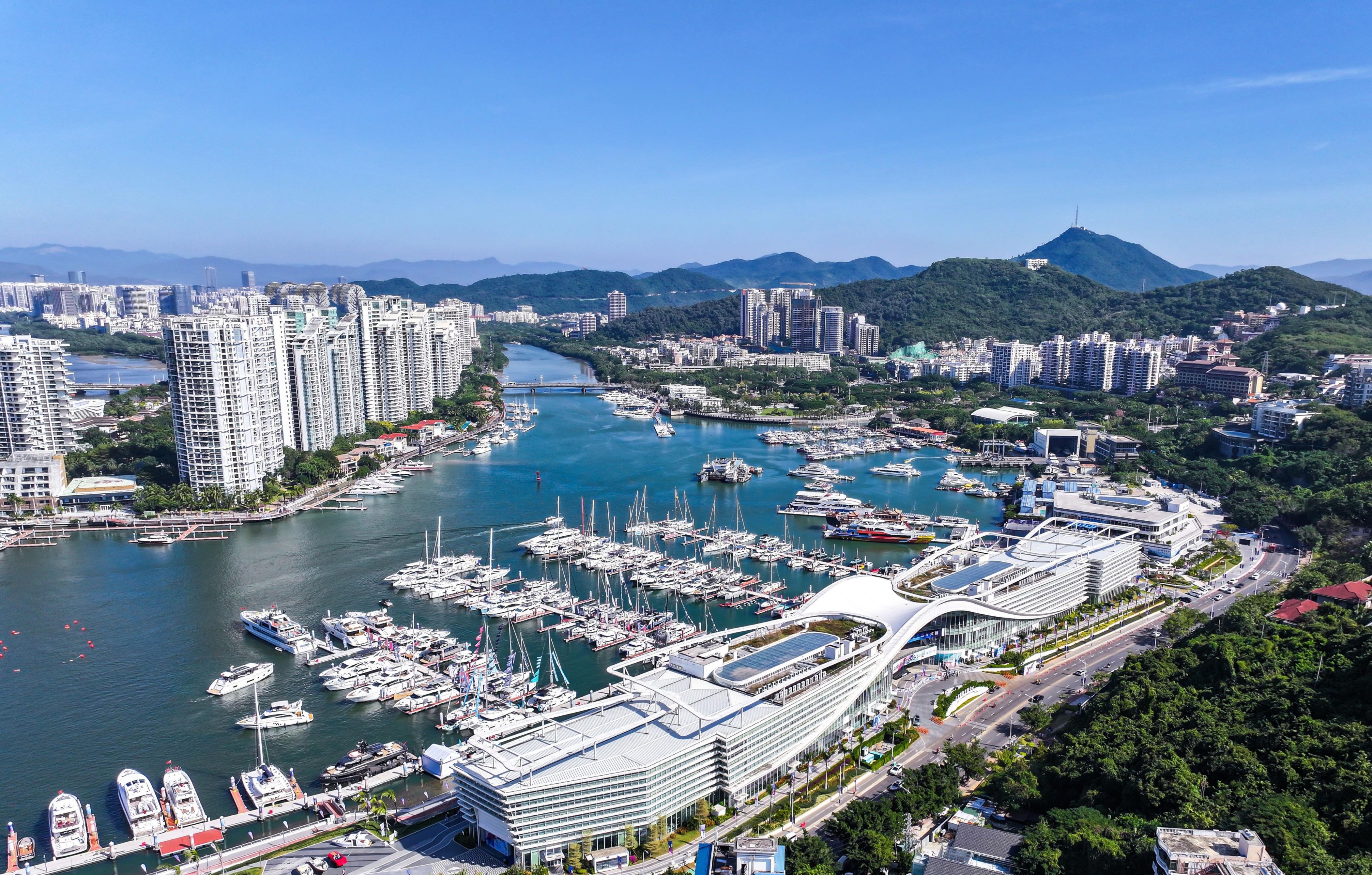 时政微观察丨潮起海之南,奋楫再扬帆