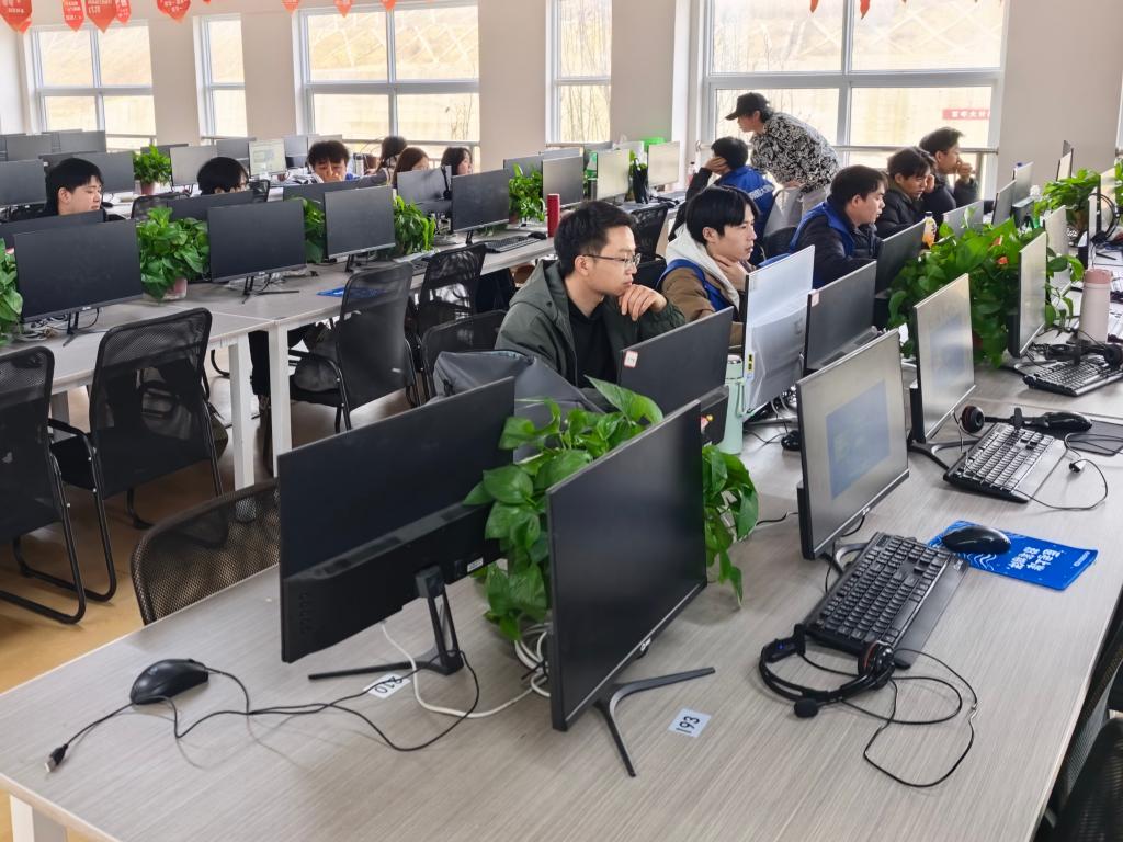 四中全会精神在基层丨大山深处,数据标注员越来越多