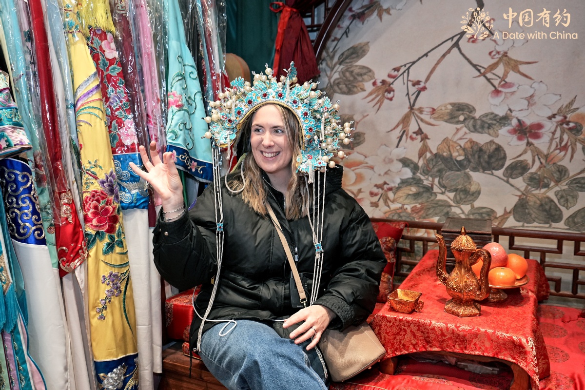 【中国有约】砖雕戏韵传百年 国际友人走进广东会馆探寻百年前的“声学黑科技”