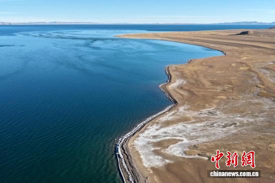 航拍冬日色林错景色壮丽