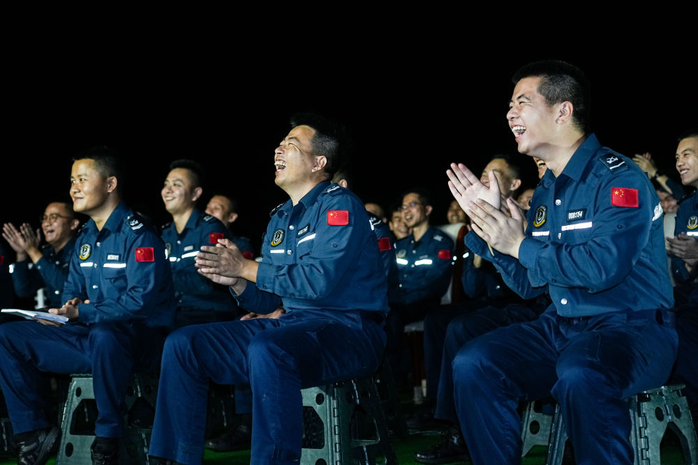 新华社出图·年度记忆丨这些照片，每一张都写满了家国情怀