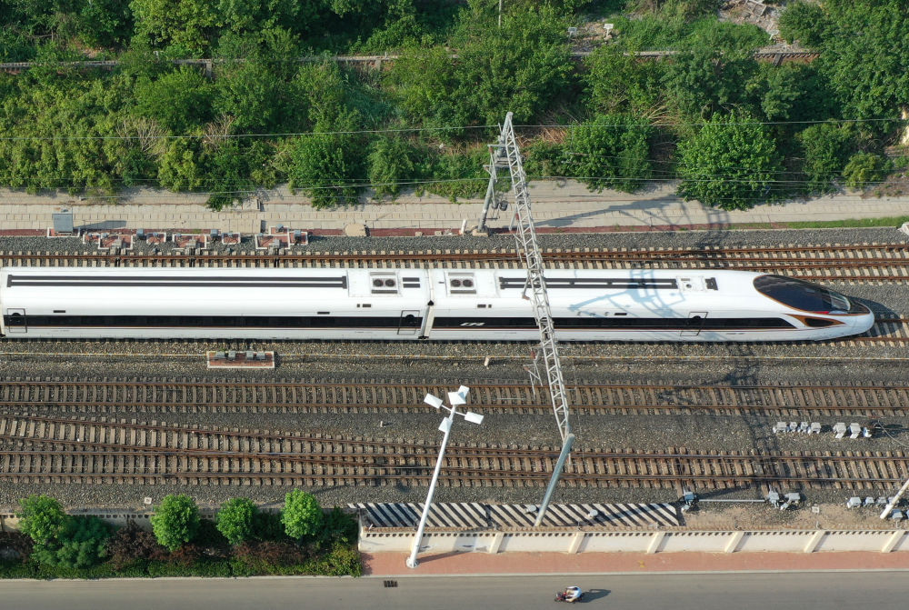 中国高铁版图再织密 高质量发展添动能