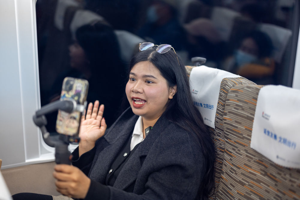 中国高铁版图再织密 高质量发展添动能