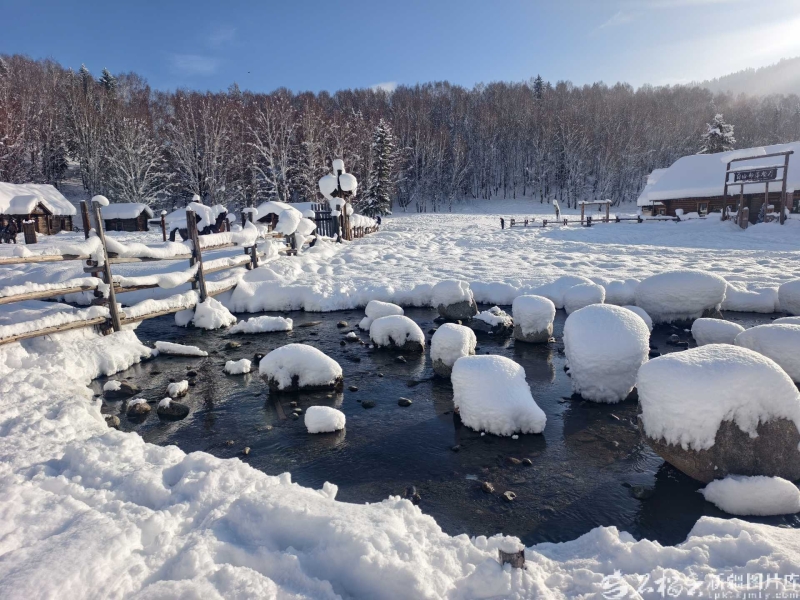 热雪新疆e起来·一路开“新”|“中国最美乡村”禾木 让“慢生活”转化为高质量发展 mmexport83045666280187ee63892d7a30c94564_1766918878521