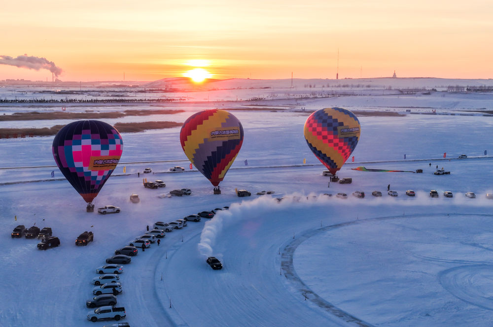 飞扬2025｜这片冰雪，燃动着中国体育的荣耀与热度