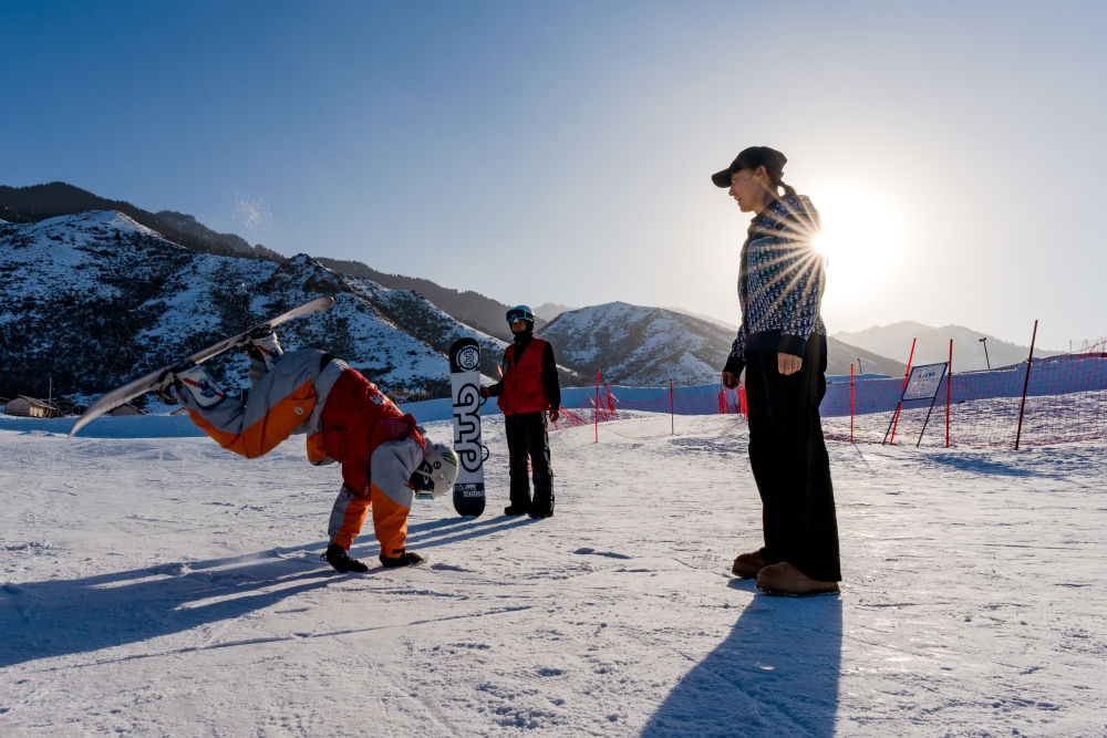 飞扬2025｜这片冰雪，燃动着中国体育的荣耀与热度
