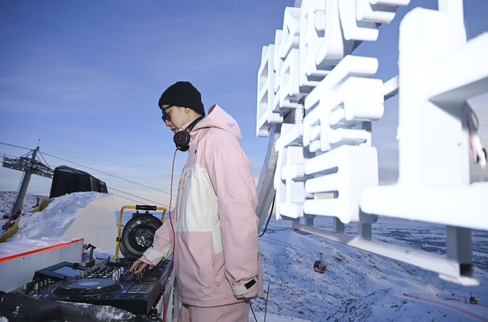 飞扬2025｜这片冰雪，燃动着中国体育的荣耀与热度