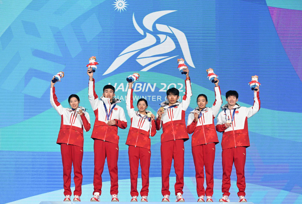 飞扬2025｜这片冰雪，燃动着中国体育的荣耀与热度