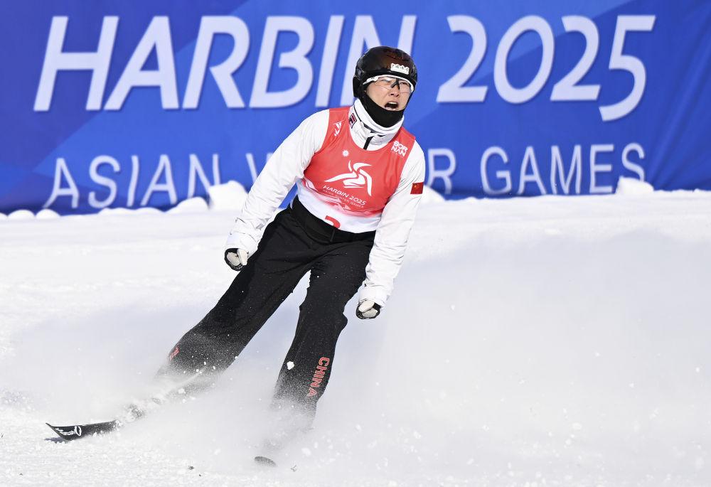 飞扬2025｜这片冰雪，燃动着中国体育的荣耀与热度