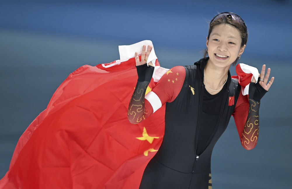 飞扬2025｜这片冰雪，燃动着中国体育的荣耀与热度