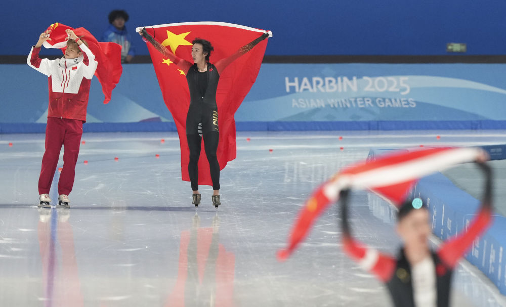 飞扬2025｜这片冰雪，燃动着中国体育的荣耀与热度